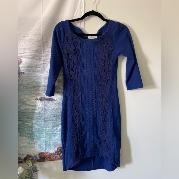 Free People XS Navy lace and back cut out - Picture 2 of 3